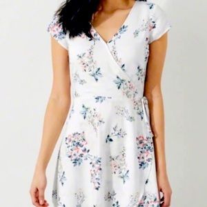 Hollister White Floral Side-tie dress